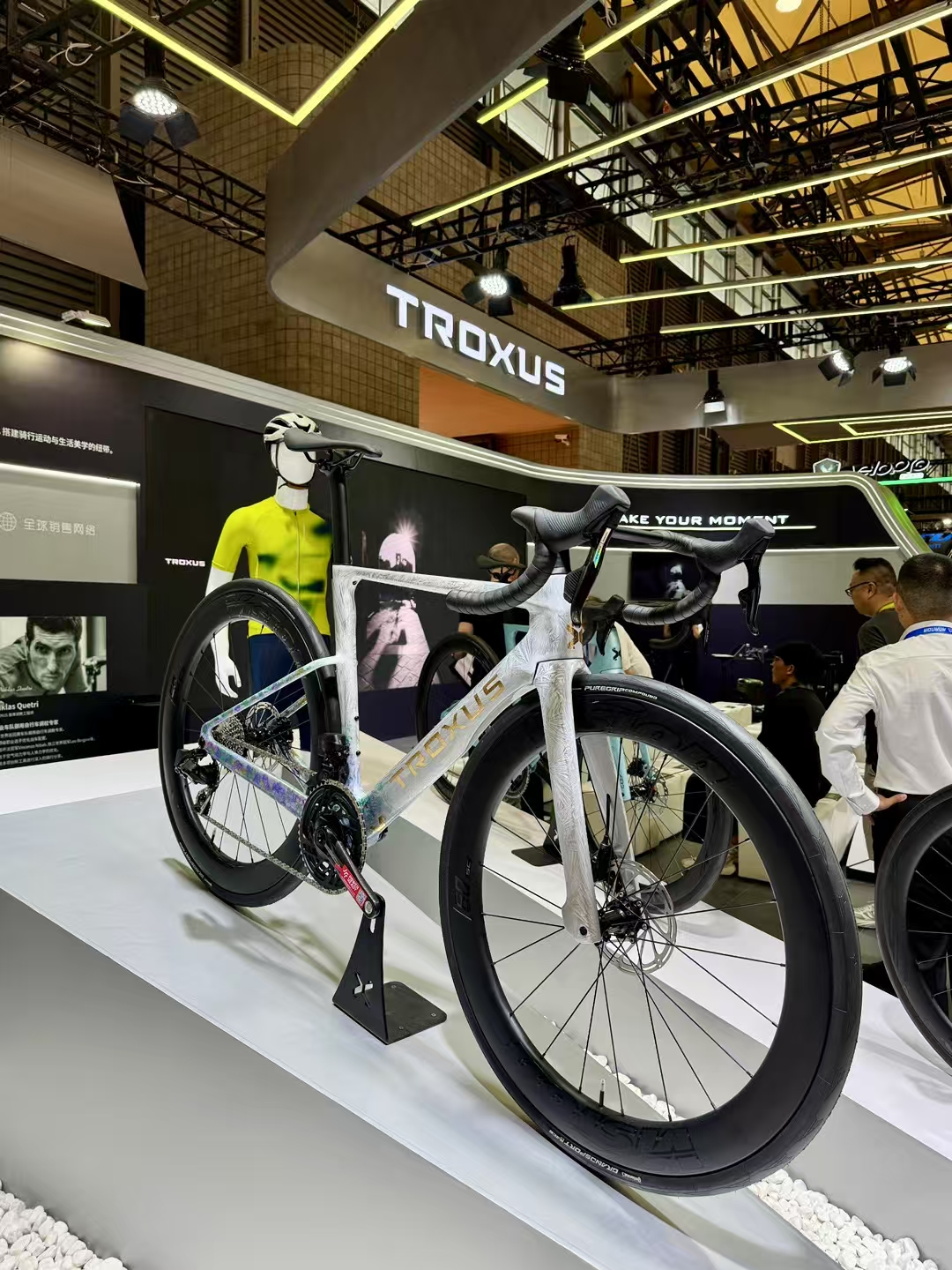 祝賀陳董事長全新開啟專業自行車品牌創速師TROXUS！